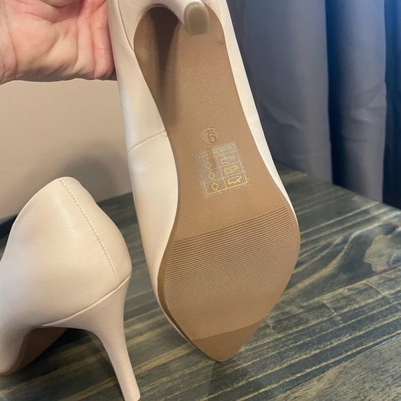 Dream Pairs high stiletto size 9 - Picture 4 of 8